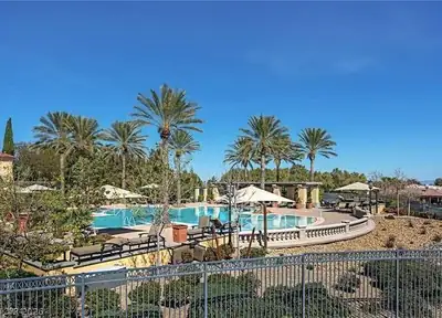 5145 Vincitor Street Pool