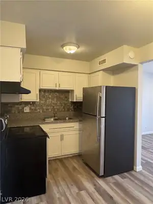 615 South Royal Crest Circle 24 Kitchen