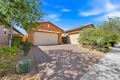 501 Wildflower Avenue, Henderson