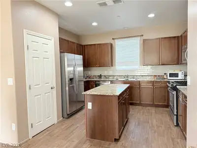 5179 Silica Chalk Avenue, Las Vegas, NV 89115 Kitchen