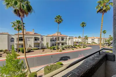 3150 Soft Breezes Drive 2040 Patio