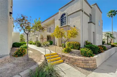 3150 Soft Breezes Drive 2040 Front of Structure