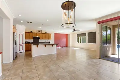 10024 Wild Calla Street, Las Vegas, NV 89178 Kitchen