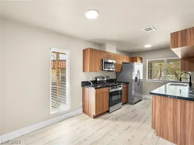 1405 Vegas Valley Drive 226 Kitchen