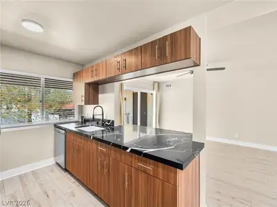 1405 Vegas Valley Drive 226 Kitchen