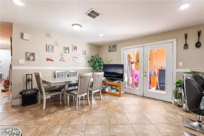 1413 South 17th Street Dining Area