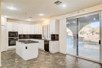 10798 Chillingham Drive, Las Vegas, NV 89183 Kitchen