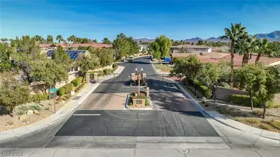 10798 Chillingham Drive, Las Vegas, NV 89183 Entry