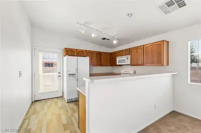 5060 Mascaro Drive Kitchen