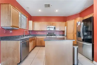 5057 Caprock Canyon Avenue, Las Vegas, NV 89139 Kitchen