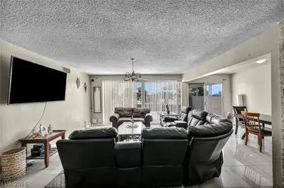 313 Falcon Lane, Las Vegas, NV 89107 Living Room