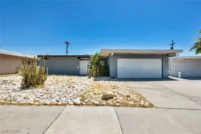 313 Falcon Lane, Las Vegas, NV 89107 Front of Structure