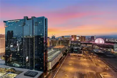 125 East Harmon Avenue 3301 & 3303 View