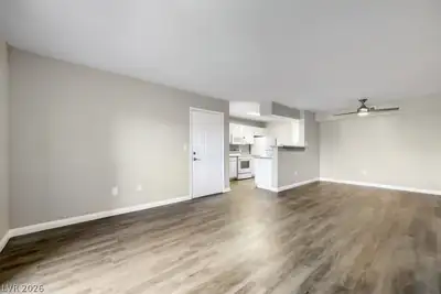 8101 West Flamingo Road 1024 Living Room