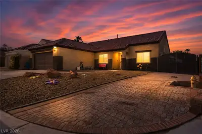 2402 White Sails Court, North Las Vegas
