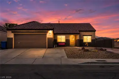 2402 White Sails Court, North Las Vegas, NV 89031 