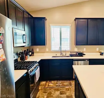 4376 Latitude Valley Court Kitchen