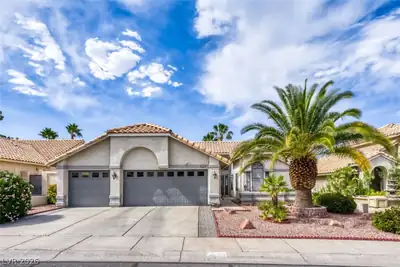 9536 Cliff View Way, Las Vegas, NV 89117 Front of Structure