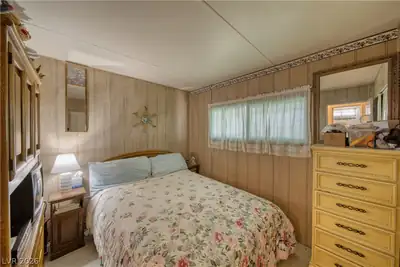 1260 Windy Lane Bedroom