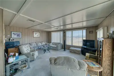 1260 Windy Lane Living Room