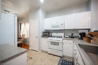 9322 Straw Hays Street 103 Kitchen