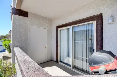 7255 West Sunset Road 1077 Patio