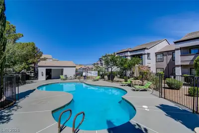 7255 West Sunset Road 1077 Pool