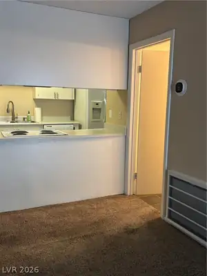 1470 ELIZABETH Avenue 3 Laundry