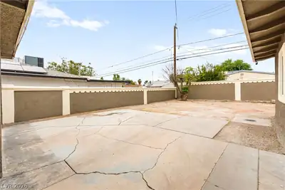 1916 Howard Avenue, Las Vegas, NV 89104 Yard