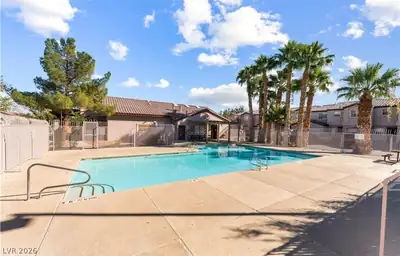 2525 Sierra Bello Avenue 103 Pool