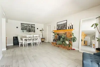 5445 El Roble Court, Las Vegas, NV 89120 Living Room
