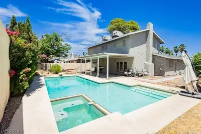 5445 El Roble Court, Las Vegas