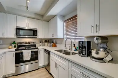 1784 Jupiter Court B Kitchen