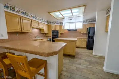 405 Mill Hollow Road Kitchen