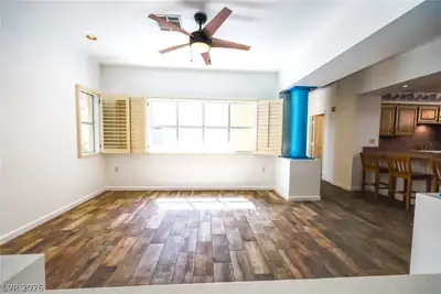 405 Mill Hollow Road Living Room