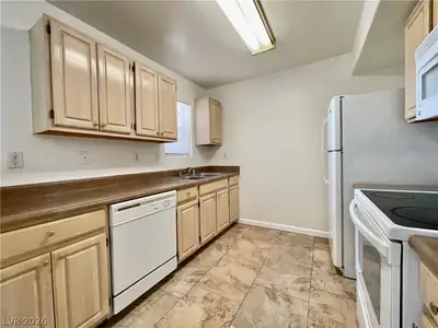 555 East Silverado Ranch Boulevard 1014 Kitchen