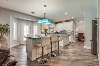 721 Descartes Avenue, Henderson, NV 89002 Kitchen