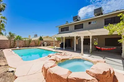5436 El Roble Court, Las Vegas