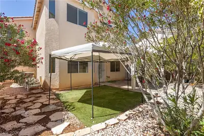 8934 Deep Ridge Court, Las Vegas, NV 89178 Yard