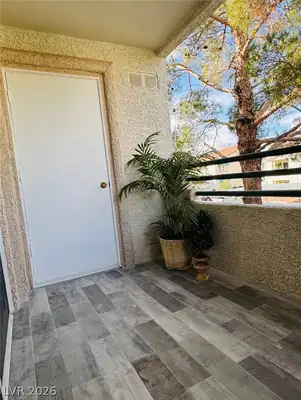 7905 Ryandale Circle 201 Patio