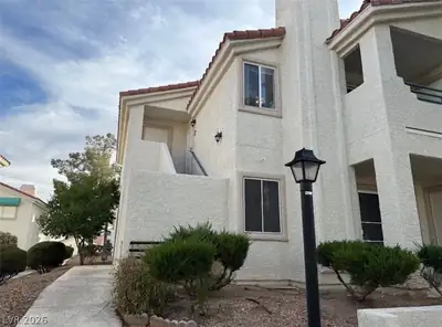 7905 Ryandale Circle 201 Front of Structure