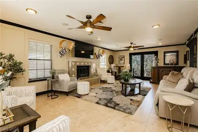 2835 South Buffalo Drive Living Room