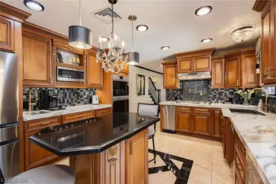 2835 South Buffalo Drive Kitchen