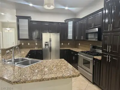 1625 Hidden Spring Drive, Las Vegas, NV 89117 Kitchen