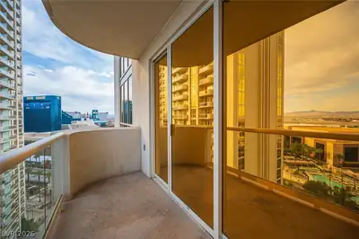 135 East Harmon Avenue 1402/1404 Patio