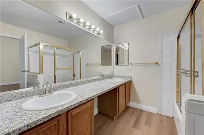 4420 Woodpine Drive 103 Primary Bathroom
