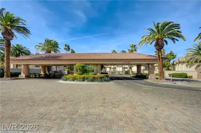 2050 West Warm Springs Road 4621 Community