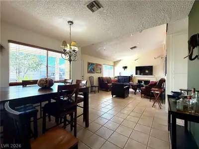 6752 Arroyo Avenue, Las Vegas, NV 89103 Living Room