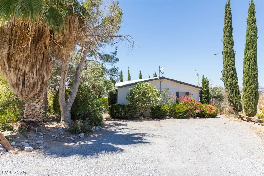 1130 East Mesquite Avenue