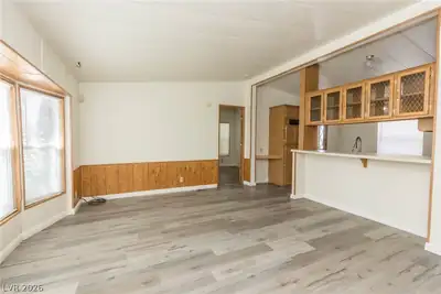 1130 East Mesquite Avenue Living Room